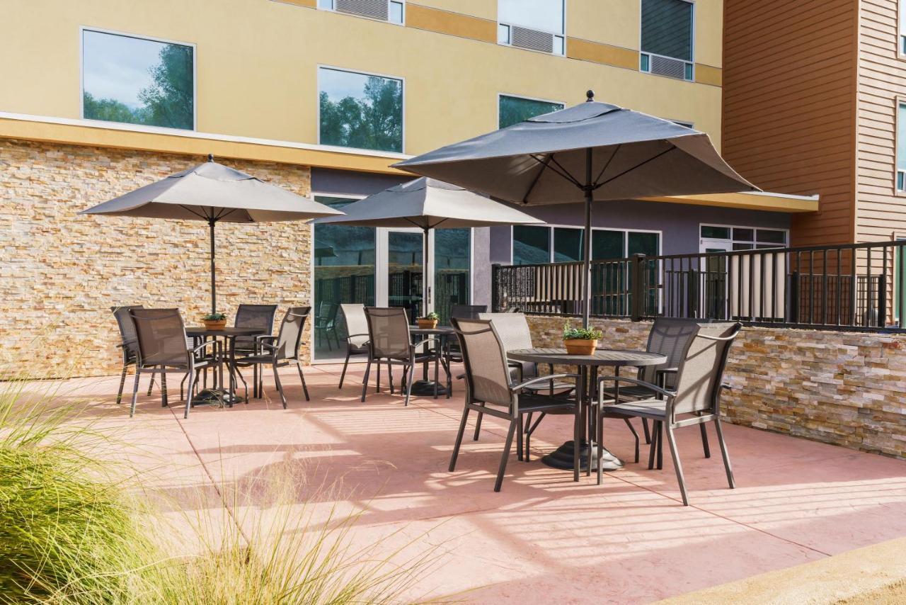 Fairfield Inn & Suites By Marriott Oakhurst Yosemite Buitenkant foto